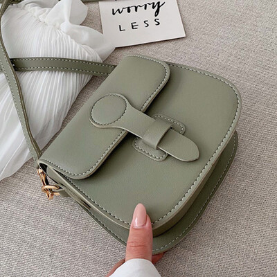 

Summer on the new texture womens bag 2019 new Korean fashion shoulder slung texture western style saddle bag
