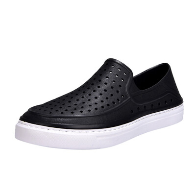 

Sandals Men shoes 2019 Summer Leisure Mens Flats Beach shoes Sea Non-slip Breathable Hole Shoes Comfortable Men Summer Shoes