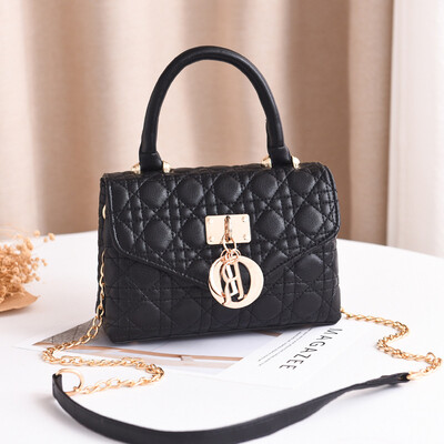 

2019 spring new cool shoulder single diagonal small bag Korean fashion handbags Messenger small square bag