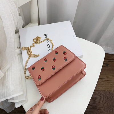 

Qiao Bani 2019 new South Korea Dongdaemun fashion simple embroidered flip bag wild single shoulder diagonal tide handbag