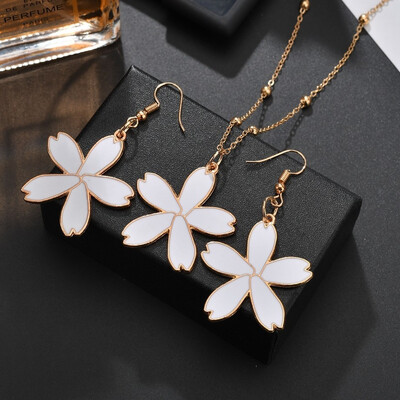 

Creative Design New Flower Pendant Necklace Drop Oil High Quality Jewelry Womens Gift Ladies Temperament Necklace Wedding Gift