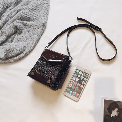

Ins super fire bag female 2019 new Korean fashion sequin rivet casual wild shoulder slung small square bag