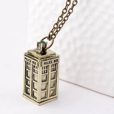

Silver Long Pendant Necklace Doctor Who 3D TARDIS Police Box Pewter Tall PENDANT