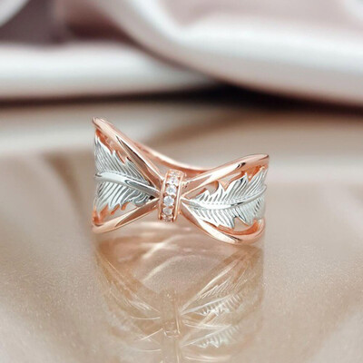 

Women Fashion Rose Gold Zircon Leaf Ring Female Personality Jewelry Anniversary Gift