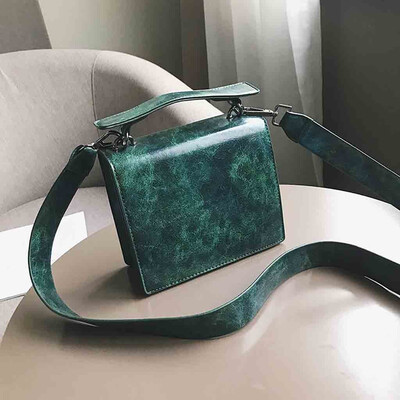 

Tailored Women Vintage Crocodile Pattern Matte Handbag Shoulder Slung Small Square Bag
