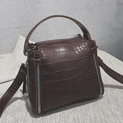 

Small fresh womens bag 2019 summer new style Korean version of the handbag one shoulder slanted bucket bag tide one shoulder on