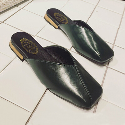 

In the spring of 2018 the new Korean version of thick-heeled square-headed womens retro granny shoes flat-bottomed Joker shallow