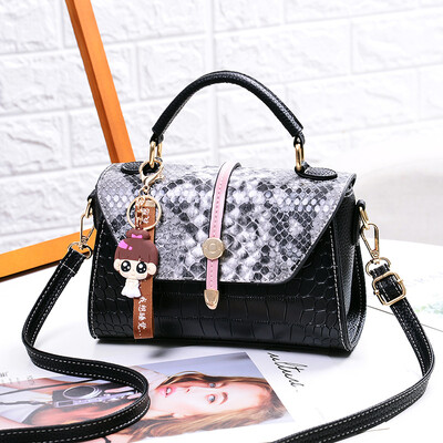 

2019 spring new womens bag small square bag handbag trend Korean version of the shoulder bag Messenger bag