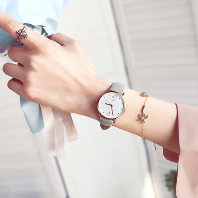 

Scandinavian lady watch ins style simple temperament fashion light bee style French minority student watch