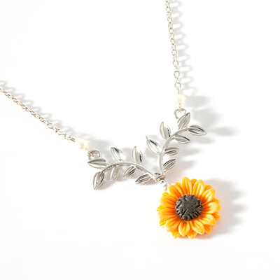

New Hot Selling Jewelry Creative Fashion Sunflower Necklace Leaves Flower Pendant Sweater Long Chain for Christmas Gift