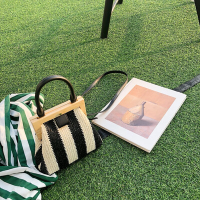 

Retro Woven Straw Bag Wooden Top Handle Clip Bag Buckle Women Shoulder Messenger Bag Clutch Purse Bolso femenino Lady Handbag