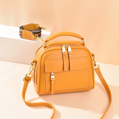 

In summer the new bag is popular with women Korean fashion wild ins shoulder messenger bag portable small square bag