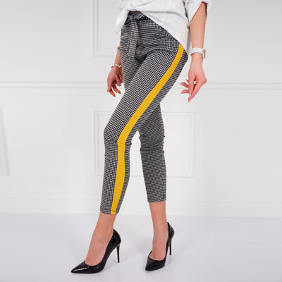 

Tailored LadiesChequered Butterfly Tightness Slim Casual Pants