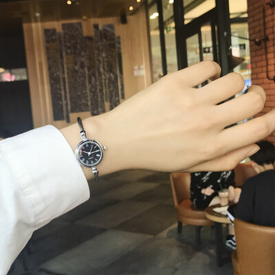 Hot retro watch female student simple small dial bracelet watch birthday gift