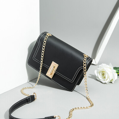 

Womens bag 2019 messenger bag simple tide single shoulder lock small square bag retro chain high sense of foreign style
