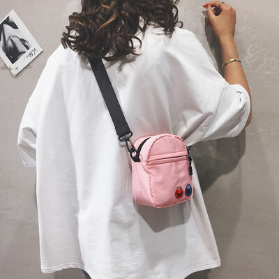 

Net red small bag female new 2019 tide Korean version of the wild shoulder bag ins foreign girl sesame street Messenger bag