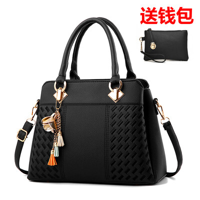 

Fashionable handbag with large capacity for middle-aged women on Mothers Day