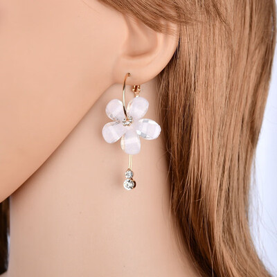 

Women Crystal Rhinestone Water Drop Pendant Ear Cuff Wrap Clip Cartilage Earrings
