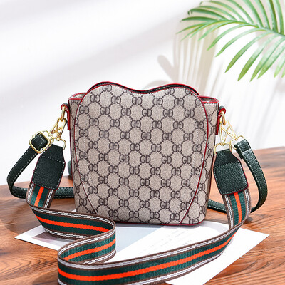 

Europe&the United States simple ladies fashion handbags simple ladies fashion handbags ladies fashion handbags fashion ha