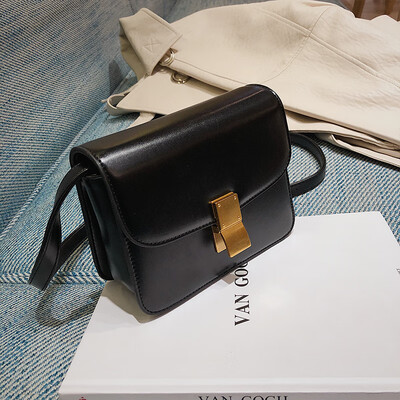 

Texture bag female 2019 new Korean fashion casual wild retro temperament shoulder slung tofu small square bag