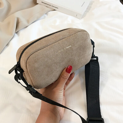 

Small bag female new fashion letter shoulder Messenger bag wild simple broadband small square bag