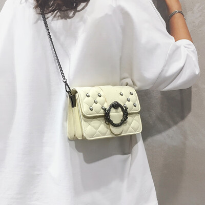 

Net red bag female 2019 new ins super fire texture wild Messenger bag fashion small fragrance rhombic chain bag
