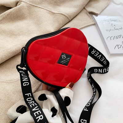 

Autumn new small bag women 2019 new Korean fashion heart-shaped temperament sweet shoulder diagonal bag tide