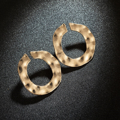 

Olaru Trendy Irregular Circle Stud Earrings For Woman girls Gold Sliver Color Statement Female Punk Ethnic Jewelry Female New