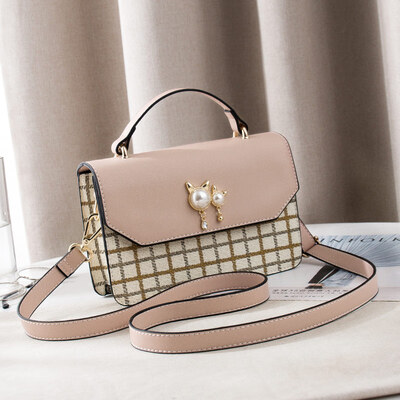

Summer ins super hot handheld girl on the Korean version of the hundred lap shoulder slant bag fashion