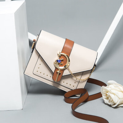 

In summer ins super-hot girls Korean version of one-shoulder oblique bag is fashionable with studentsoblique stride