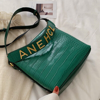 

Womens bag 2019 new fashion oblique satchel chic single shoulder bag handheld wandering bucket bag