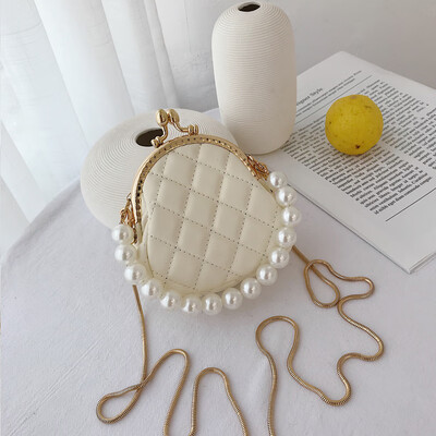 

On the new womens bag new 2019 summer fashion shoulder bag texture handbag foreign style diamond chain bag