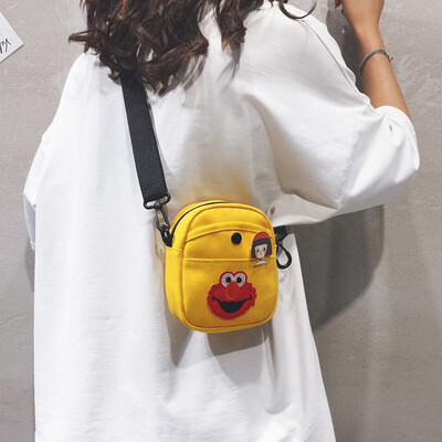 

Ins super fire net red small bag female bag 2019 new shoulder bag fashion canvas bag summer small fresh messenger