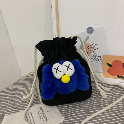 

2019 new cute cartoon wild shoulder Messenger bag female casual fashion ugly sesame street canvas bucket bag