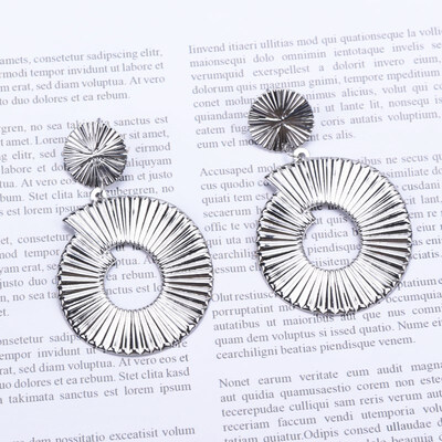 

2019 Hot Sale Women Heart Drop Earrings Girl Gift Flower Leaf Pendant Statement Earring Fashion Party Jewelry bijoux Orecchini