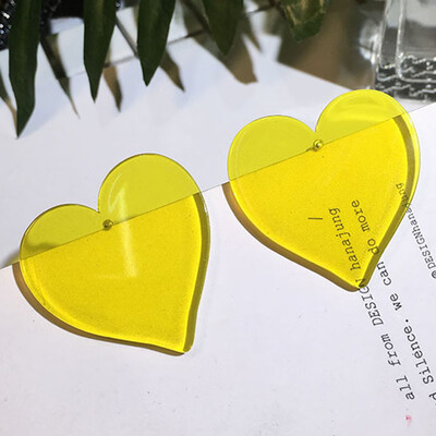 

Newest Fashion Acrylic Earring Cute Heart Shaped Stud Earring for Women Style