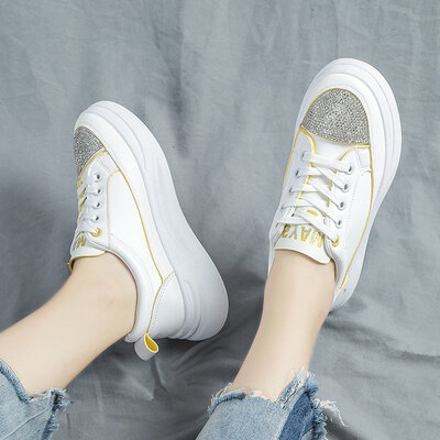 

Small White Shoes for Female Students in Autumn Leisure Thick-soled Shoes Flat-soled Baitao Water-drill Permeable Increasing Sport