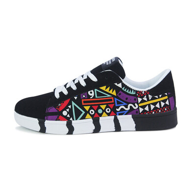 

New casual Men Vulcanized Shoes Sneakers Mens Fashion Casual Lace-Up Colorful Canvas Sport Graffiti board Shoes