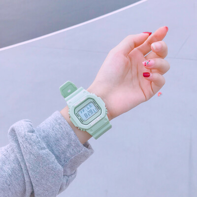 

Ins Super Fire Electronic Watch Korean version of female students simple Sufeng unicorn junior high school students digital matcha