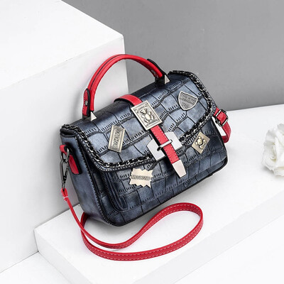 

On the new female bag fashion Korean version of the fashion lady one shoulder oblique satchel personality 100 handbags