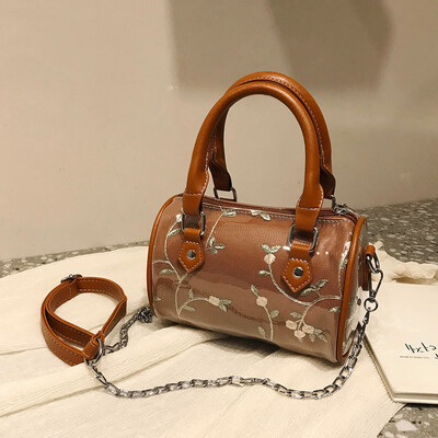 

Tailored Fashion Women Embroidery Beach Waterproof Handle Bag Leather Chain Crossbody Bag