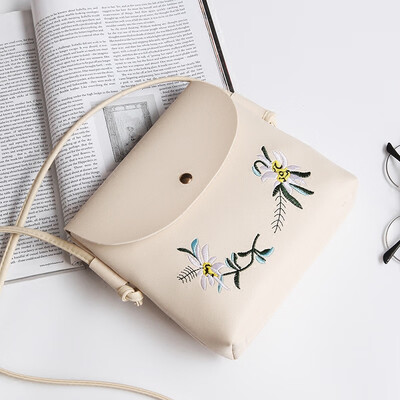 

2017 Brand female crossbody bag casual shoulder bags women small messenger bags ladies retro design handbags with Embroidery
