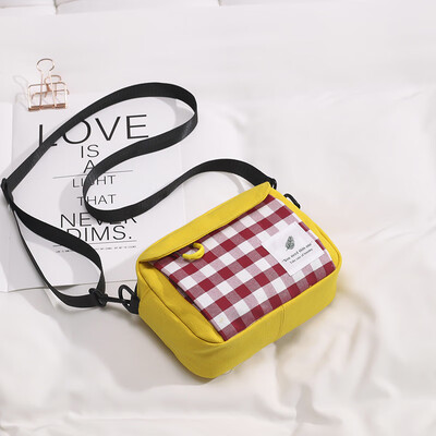 

Chic literary girl slung small bag female 2019 plaid canvas bag Japanese foreign gas wild shoulder student bag