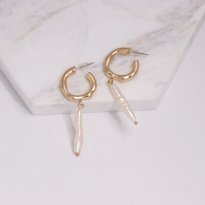 

AOEMAN women trendy simulated pearl statement dangle earrings vintage party jewelry accessories gold color metal drop earrings