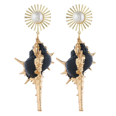 

Bohemian Beach Women Faux Pearl Inlaid Conch Pendant Statement Stud Earrings