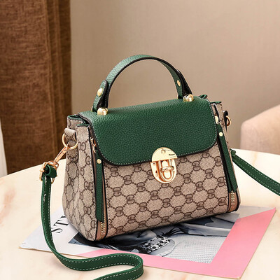 

On the new little womens bag Xia Chao Korean version of Joker handbag shoulder Messenger bag ins small square bag