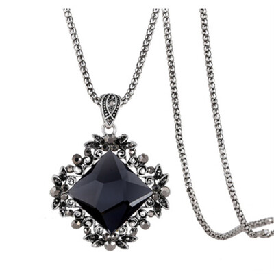 

Women Jewelry Retro Rhinestone Inlaid Diamond Pendant Bead Chain Long Necklace