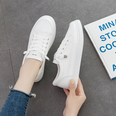 

2019 summer new breathable small white girl shoes summer student leisure white shoes Korean version of 100 net red board shoes tid