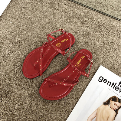 

Summer beach sandals womens Korean version T-type buckle rivet open-toed womens sandals round head low heel sandals