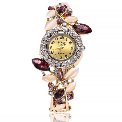 

CCQ Watches Hot Sale Fashion Casual Women Bracelet Watch Alloy Flowers Diamond Wrist Watches Dress Quartz Watch 533